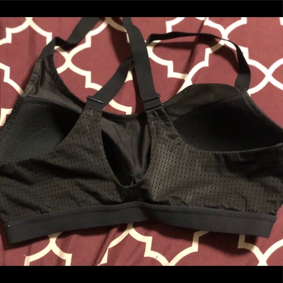 Victoria Sport The Lightweight Sport Bra - Picture 5 of 6